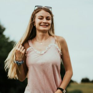 17 Signs She Might Be Feeling Frisky